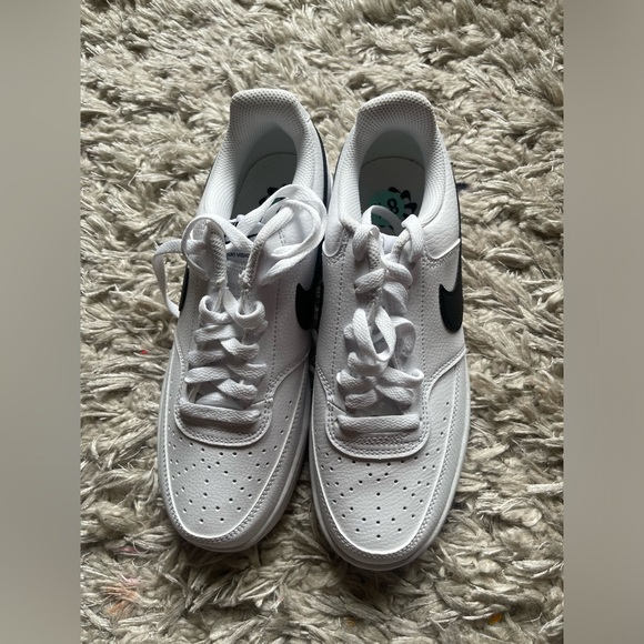 WOMEN'S NIKE COURT VISION - Picture 2 of 10